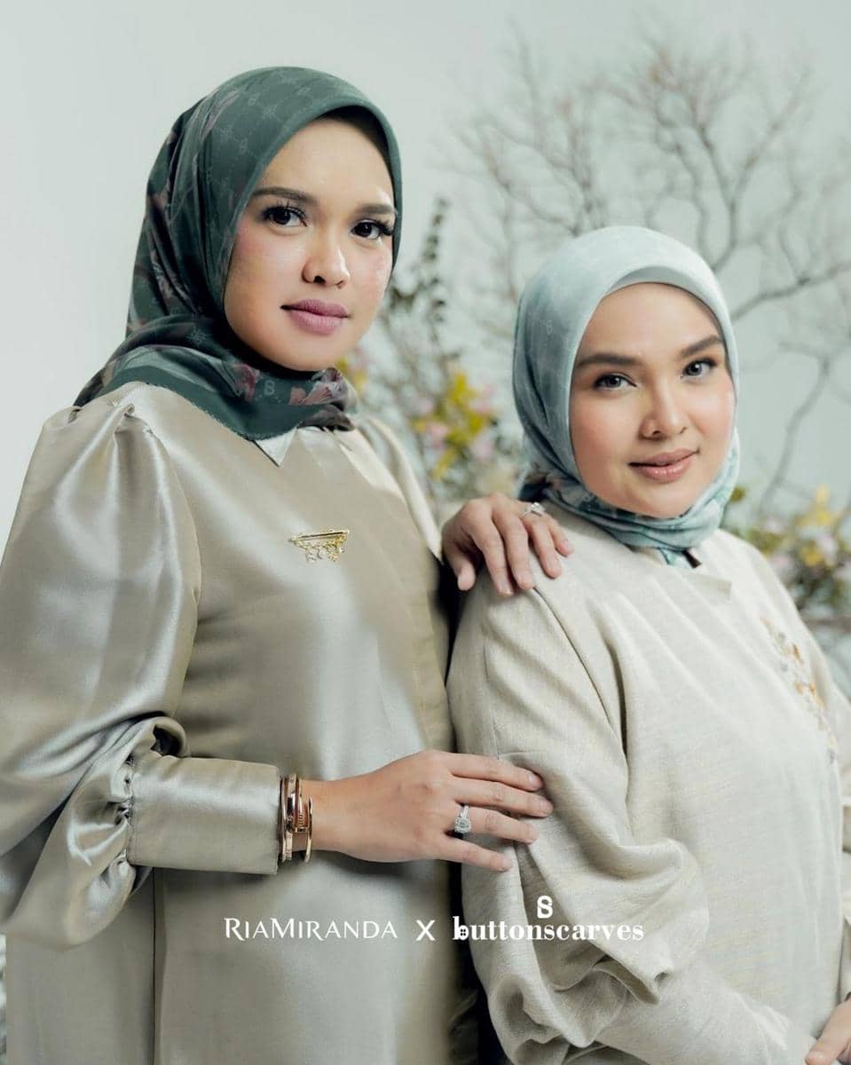 dok. Buttonscarves x RiaMiranda