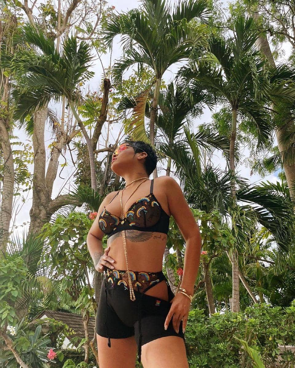 instagram.com/badgalriri