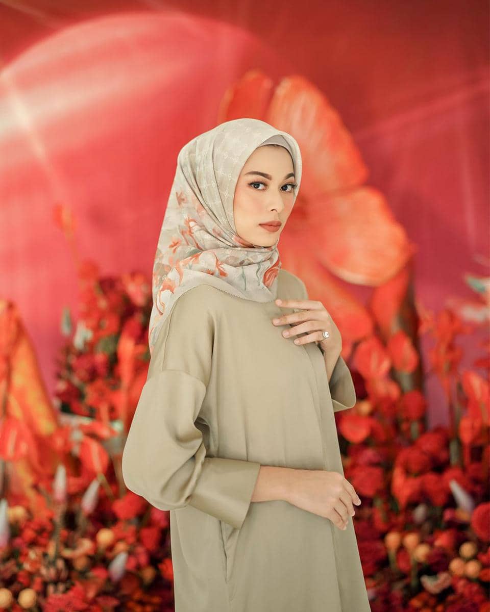 dok. Buttonscarves x RiaMiranda