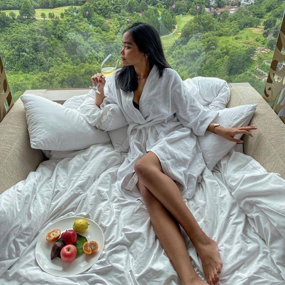 instagram.com/sarahtumiwa