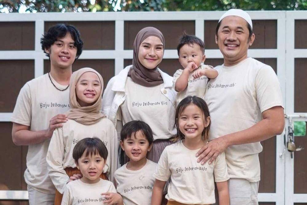Pernah Cerai, 9 Artis Pria Ini Punya Banyak Anak dari Istri Berbeda
