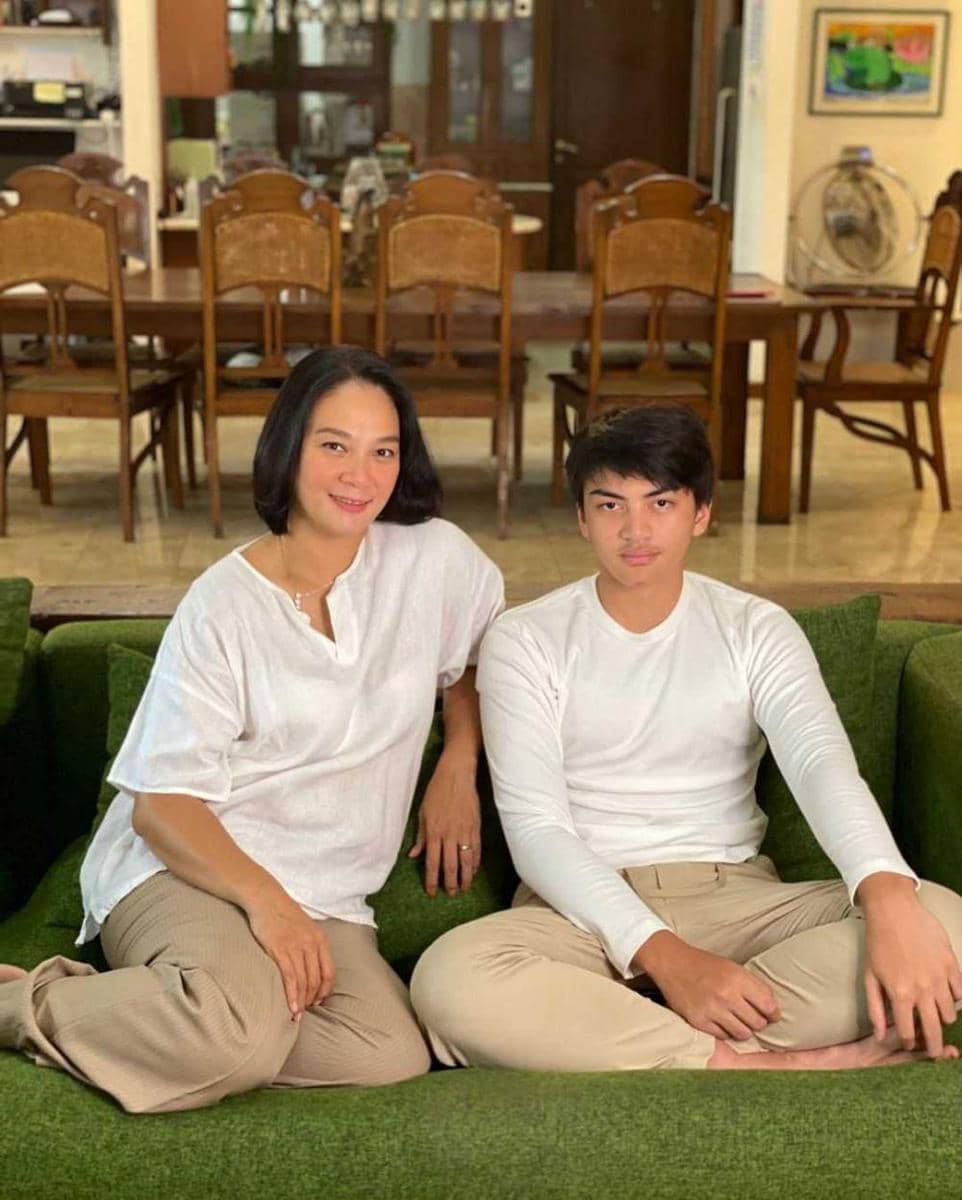 Instagram.com/bu_deedee