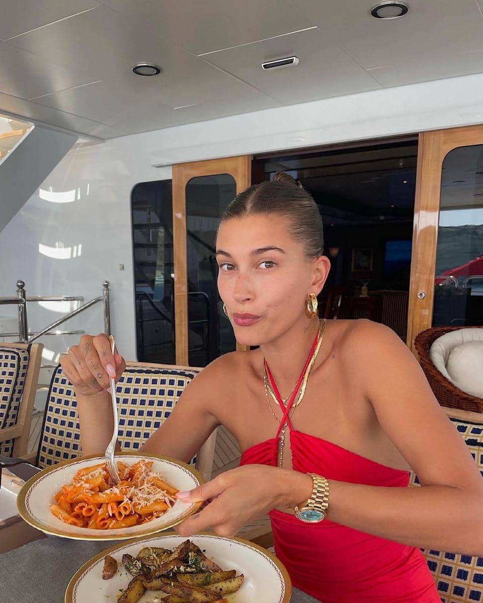 instagram.com/haileybieber