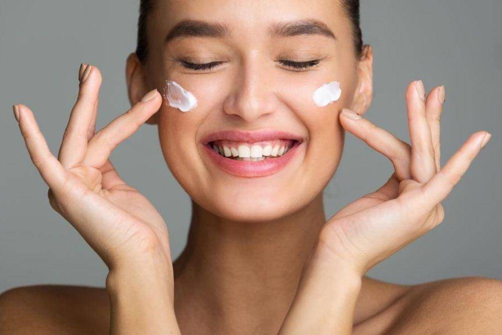 Rekomendasi Sunscreen Rendah Alkohol, Aman untuk Kulit Sensitif