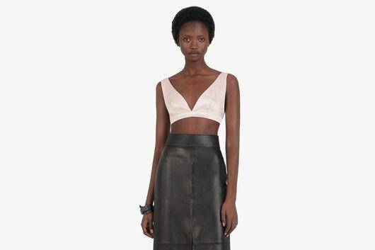 #PopbelaOOTD: Ciptakan Gaya Elegan dan Fancy dengan Rok Pensil Ini