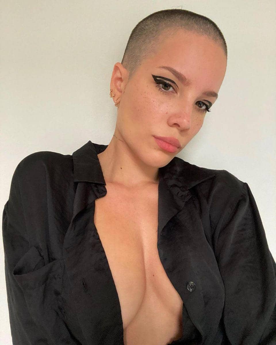 instagram.com/iamhalsey