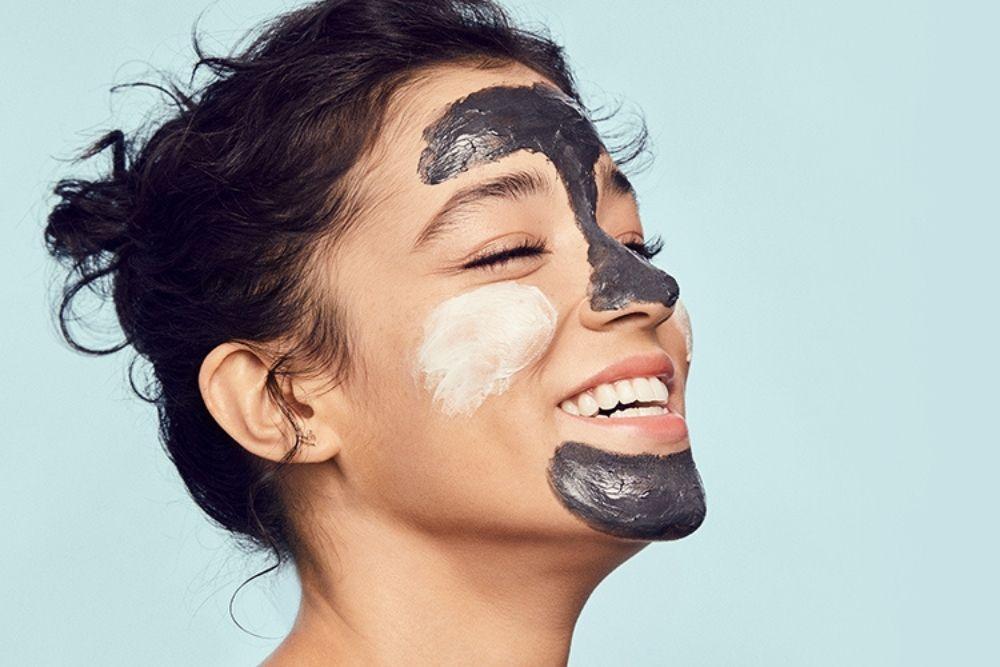 7 Rekomendasi Clay Mask yang Ampuh Mencerahkan Kulit Kusam
