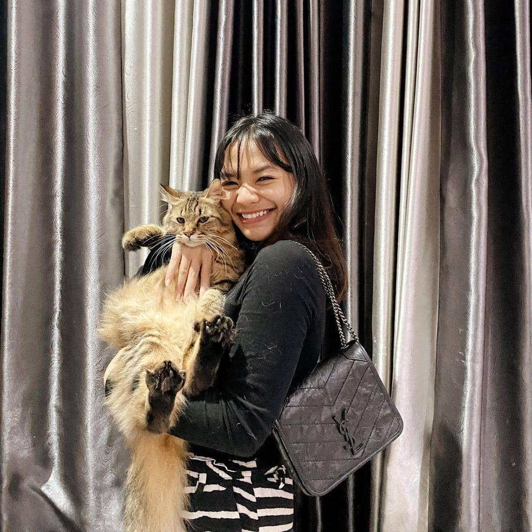 instagram.com/amelcarla