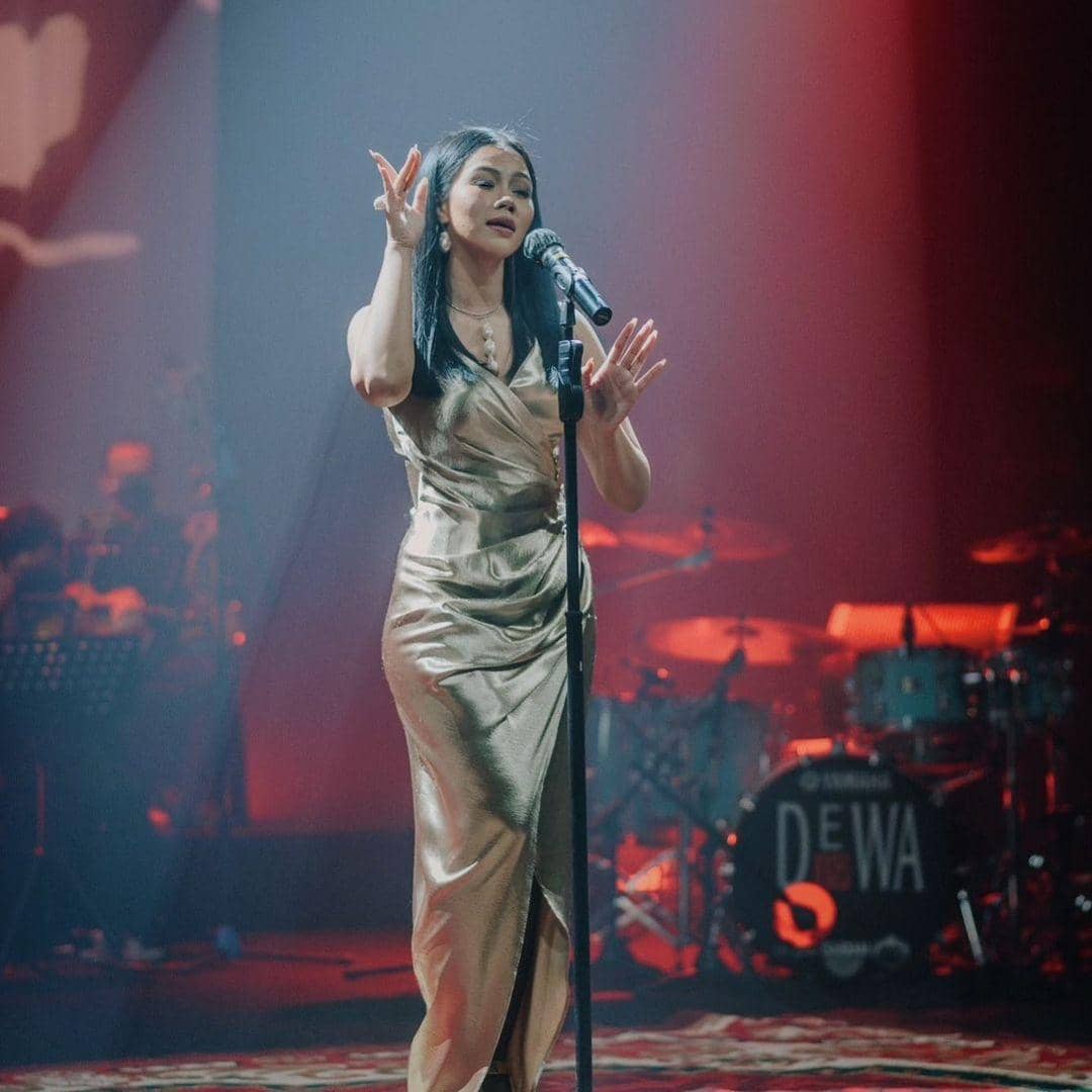 instagram.com/yurayunita