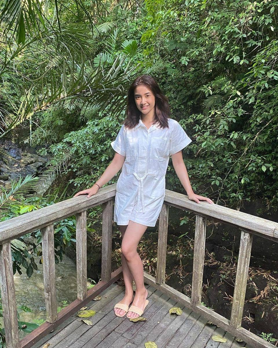 instagram.com/nadyaarina