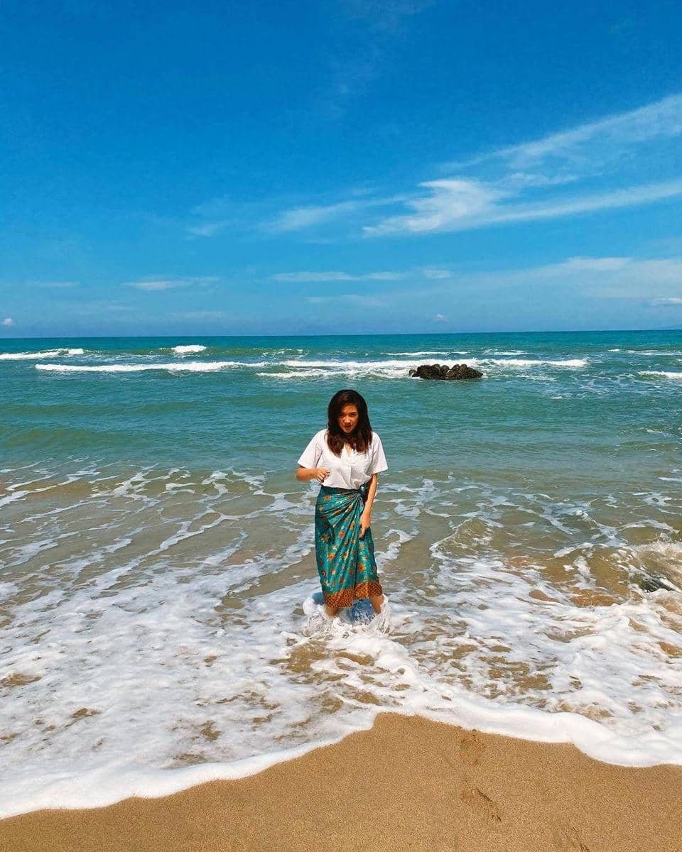 instagram.com/nadyaarina