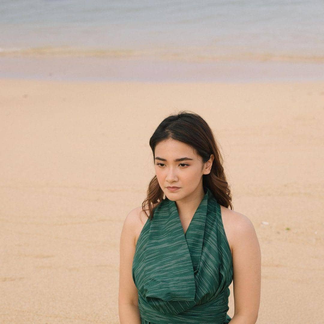 instagram.com/nadyaarina