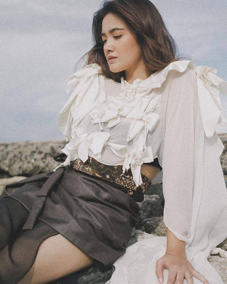 instagram.com/nadyaarina