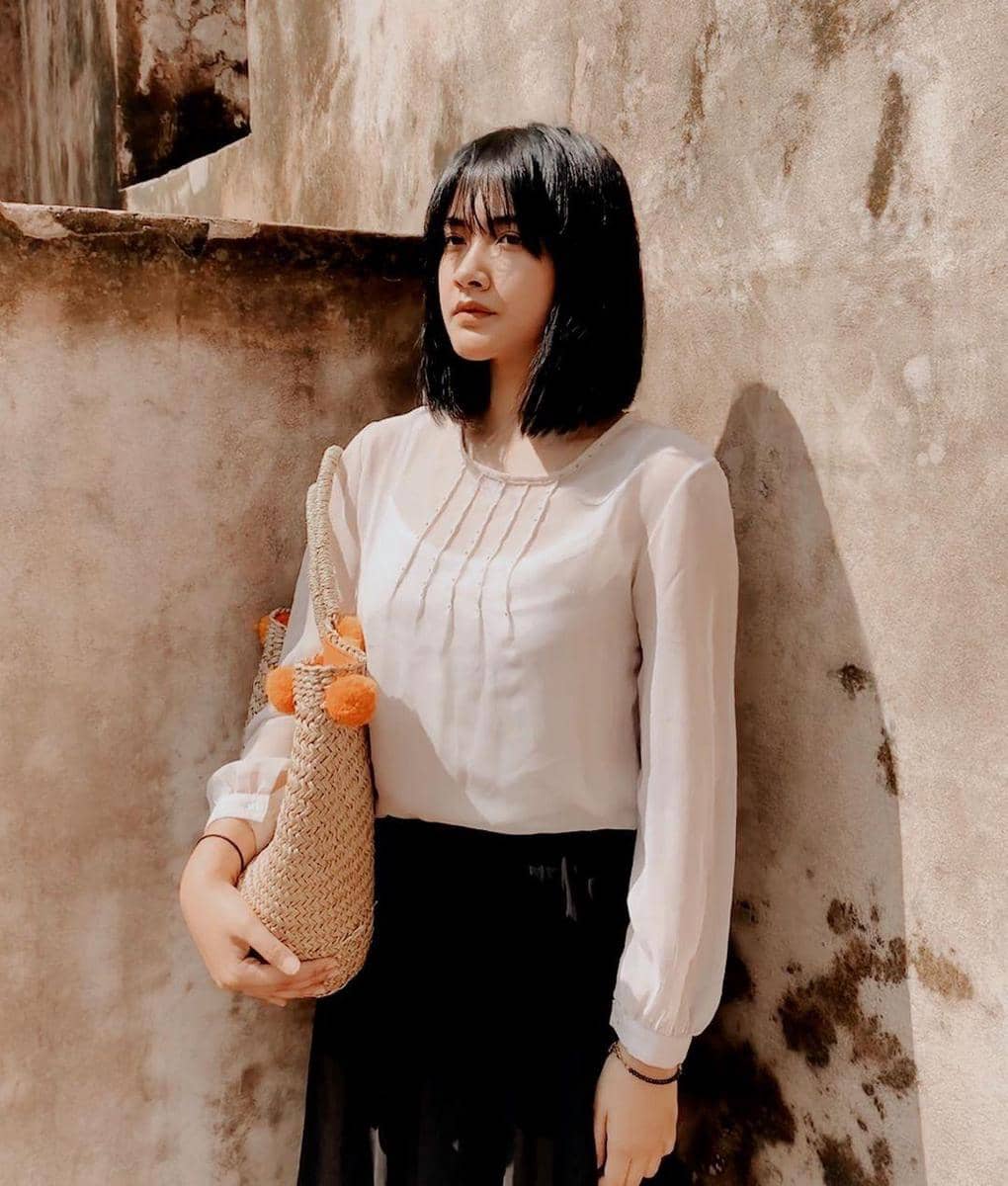 instagram.com/nadyaarina