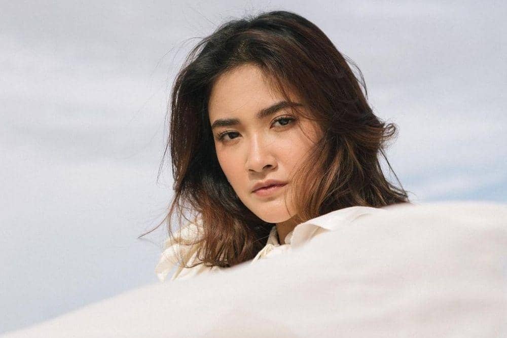 instagram.com/nadyaarina