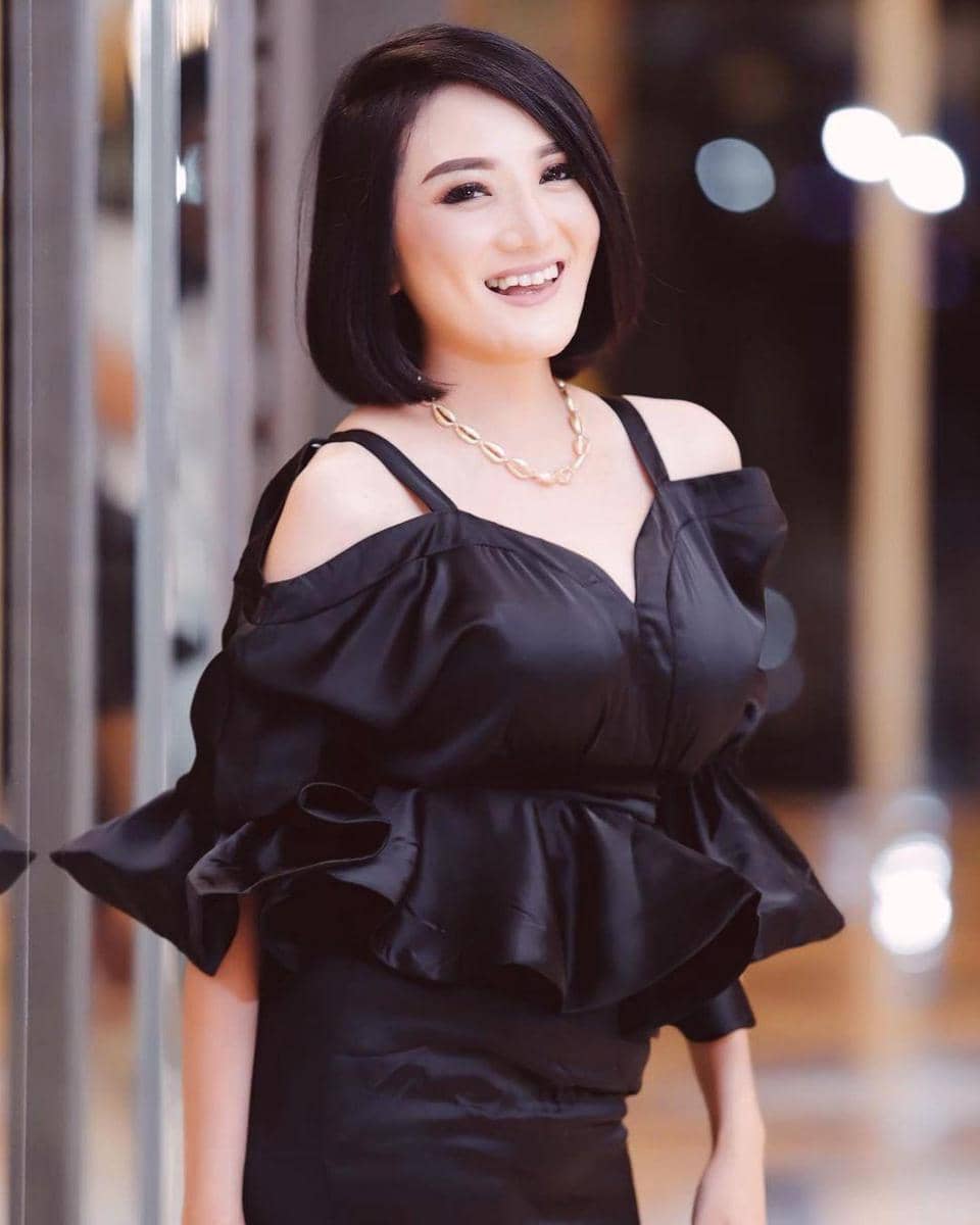 instagram.com/kikiamaliaworld