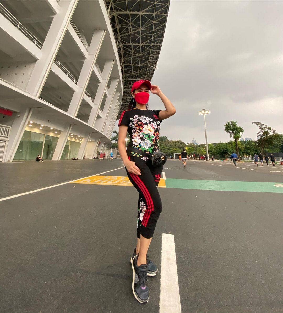 instagram.com/isdadahlia