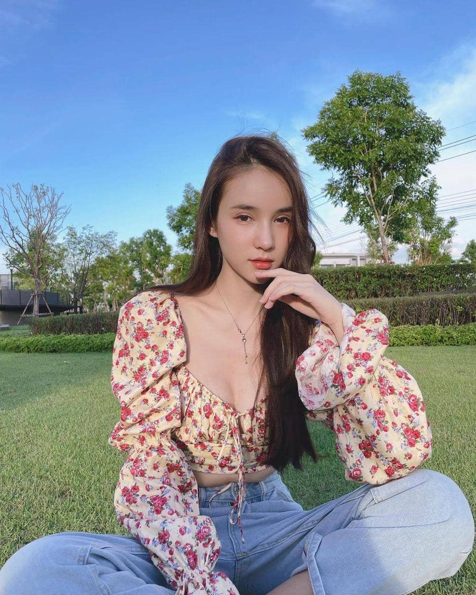 instagram.com/yoshirinrada