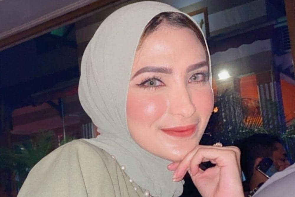 instagram.com/shirinsafira