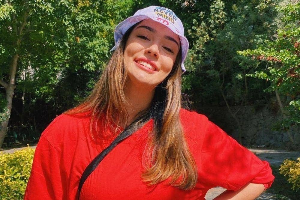 instagram.com/zehragns18