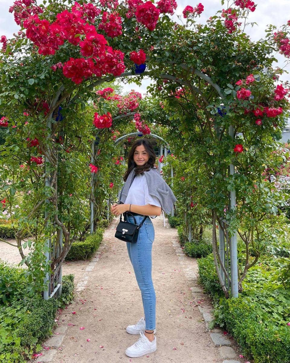 Instagram.com/YusraMardini