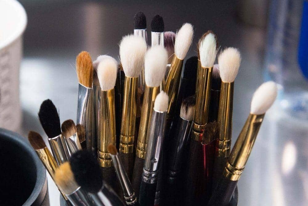 Cara Menyimpan Kosmetik Agar Awet dan Tahan Lama / marieclaire.co.uk