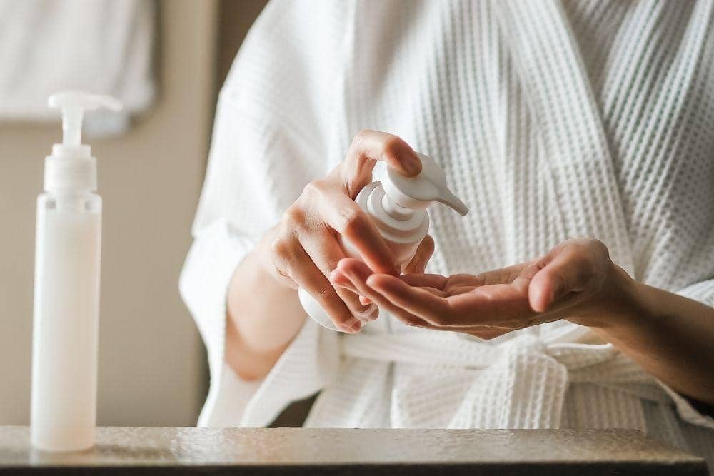 Cara Menyimpan Kosmetik Agar Awet dan Tahan Lama /freepik.com