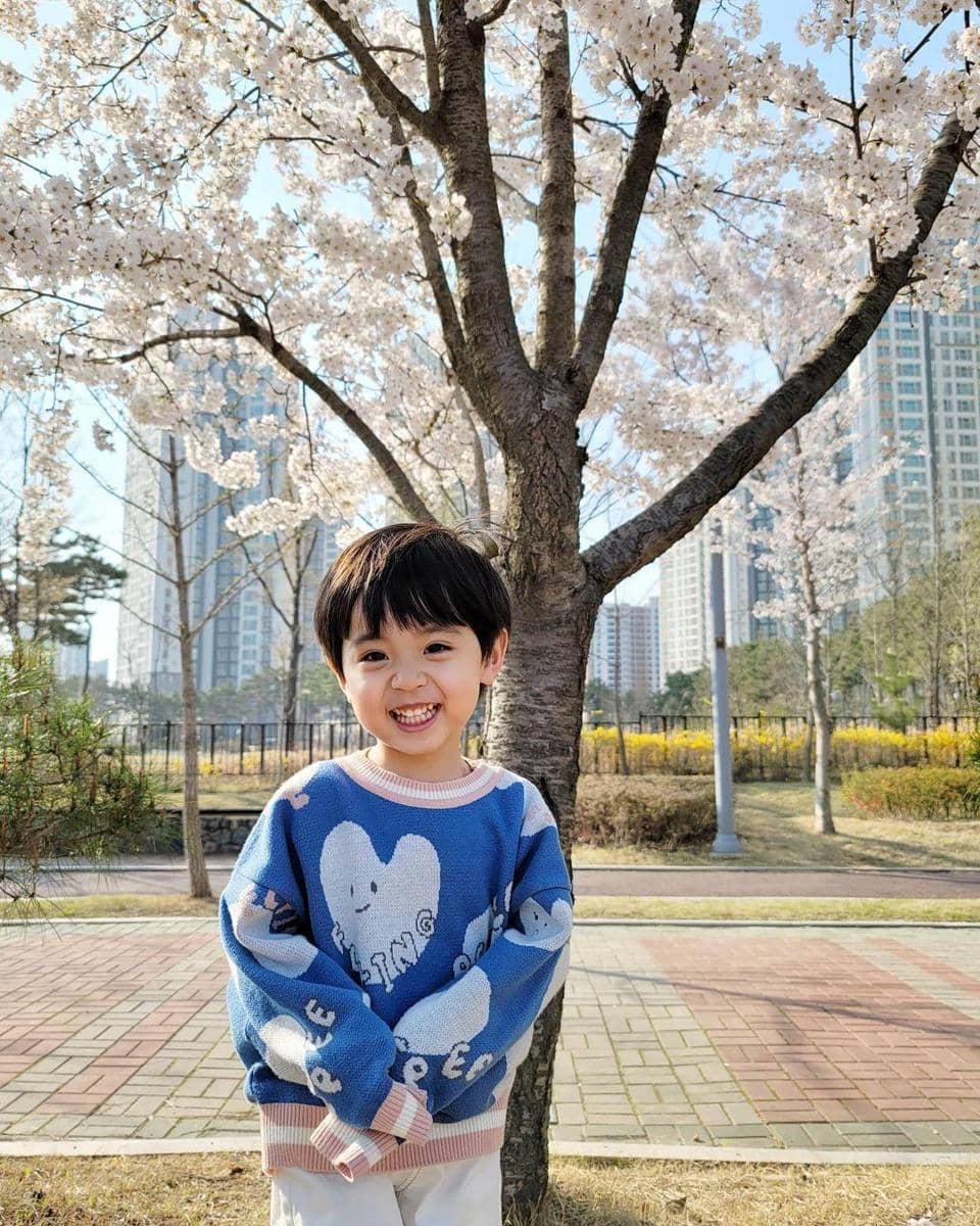 instagram.com/for_gomroni_