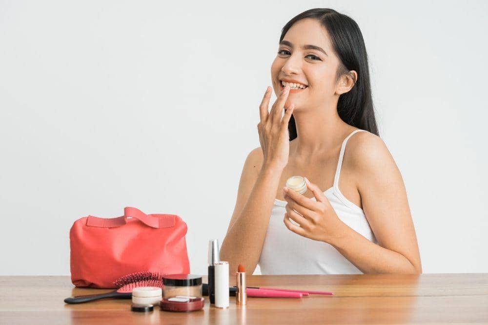 Penyebab Lipstik Tidak Tahan Lama/ freepik.com