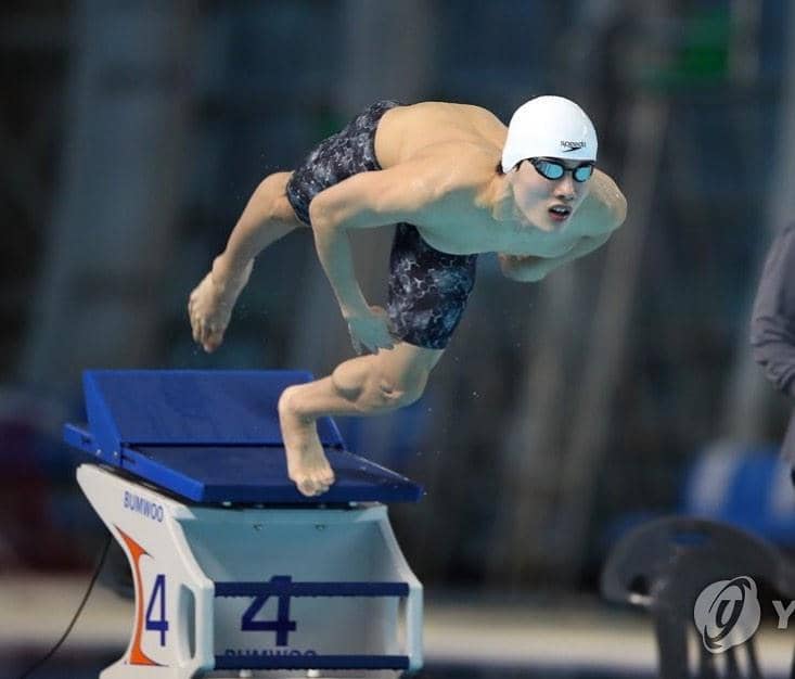 instagram.com/hwang.sunwoo