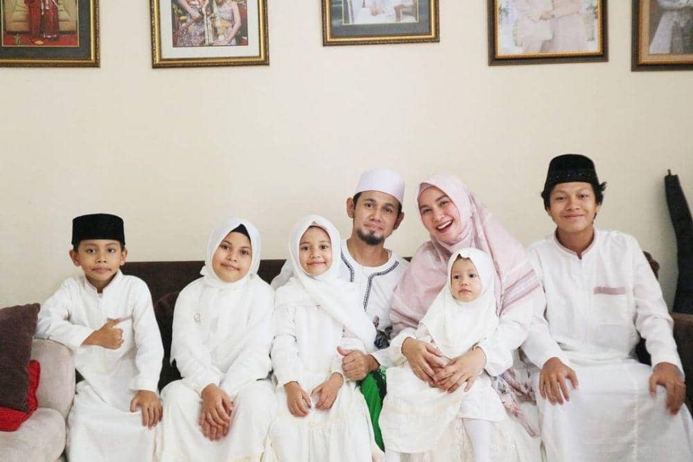 Instagram.com/puputmelati