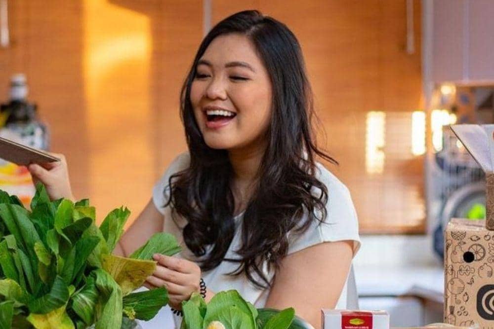 instagram.com/tiarapangestika