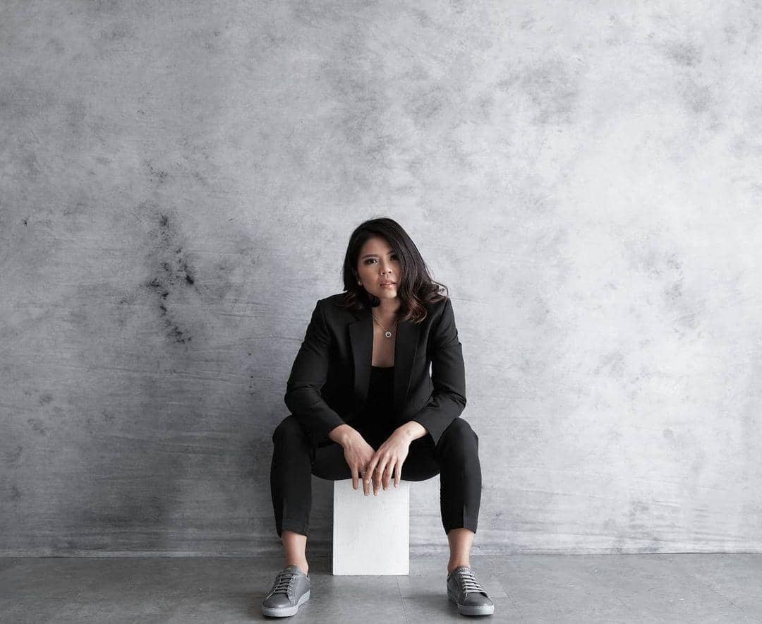 instagram.com/greyspolii