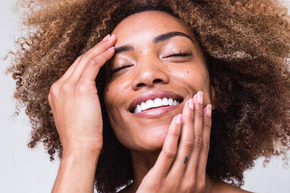 9 Rekomendasi Skincare Lokal untuk Kulit Kering, Wajib Coba!