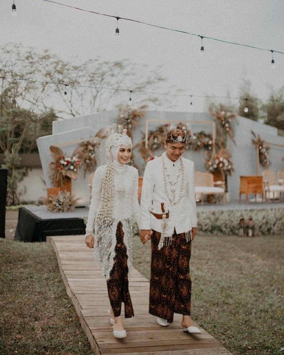 instagram.com/helminursifah