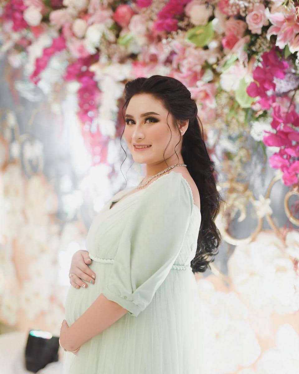 instagram.com/angbeenrishi