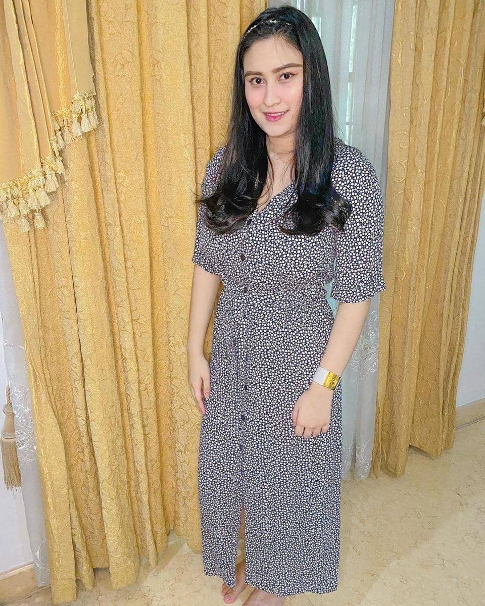 instagram.com/angbeenrishi