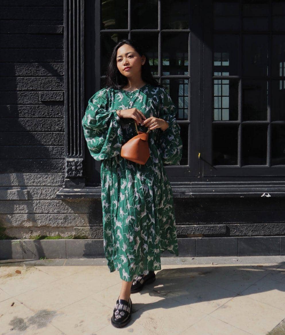 instagram.com/rachelvennya