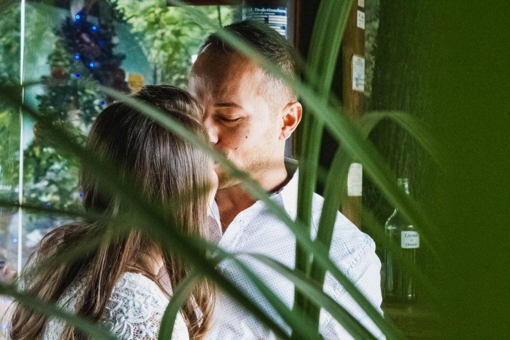 7 Aktivitas Foreplay yang Cocok Ciptakan Keintiman Suami-Istri