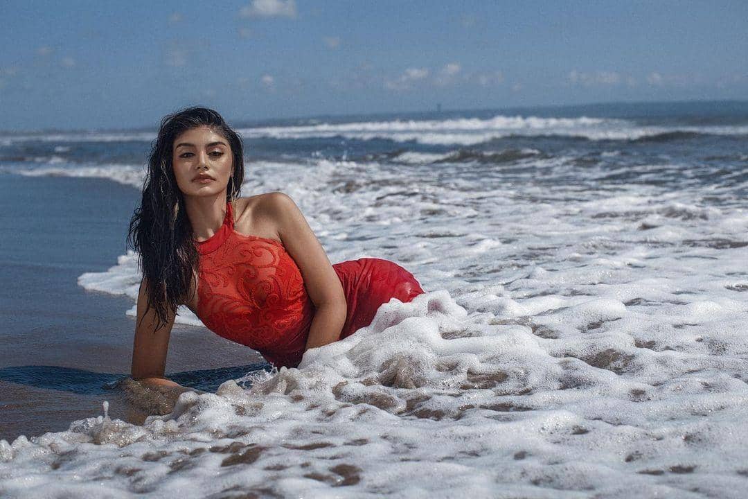 instagram.com/jihanealmira