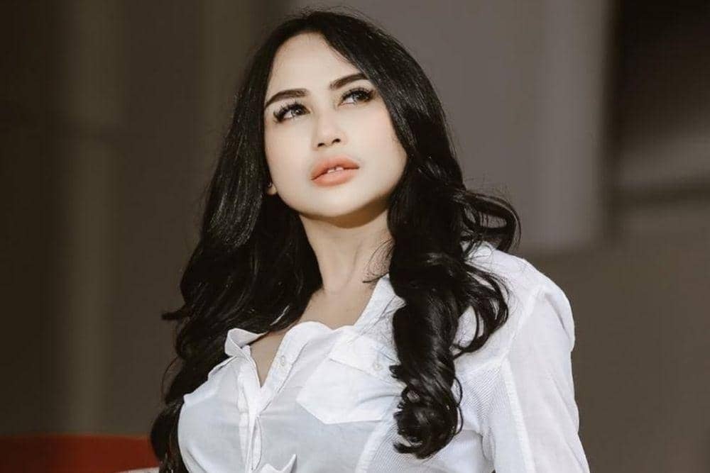 instagram.com/bebizie