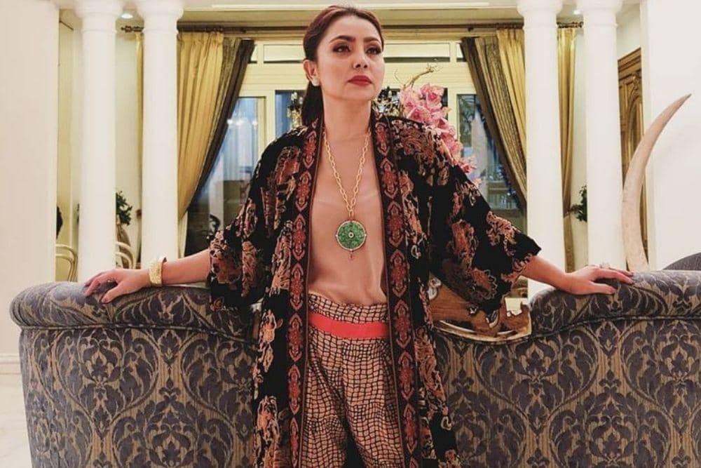 instagram.com/mayangsari_official