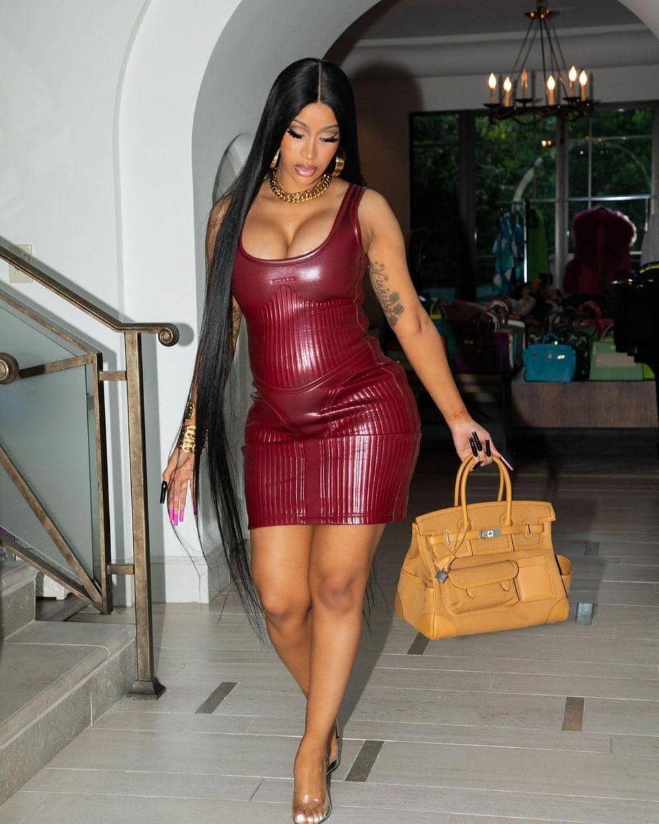 instagram.com/iamcardib