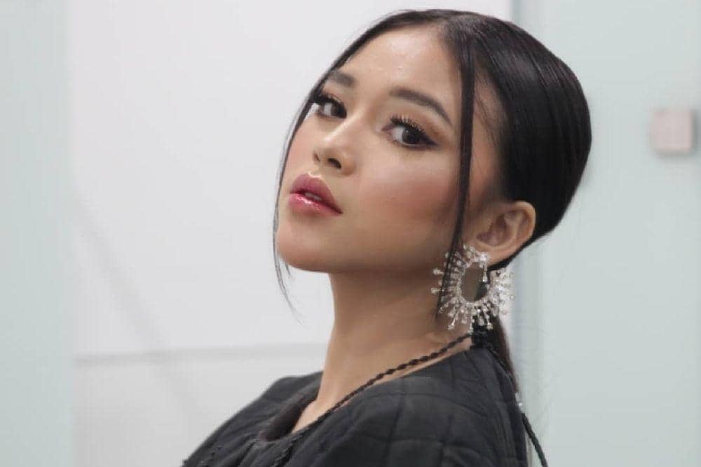 instagram.com/anneth.dlc