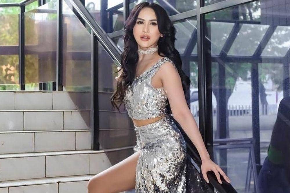 instagram.com/bebizie