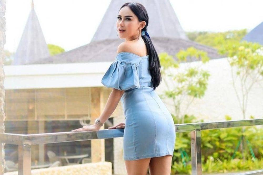 instagram.com/bebizie