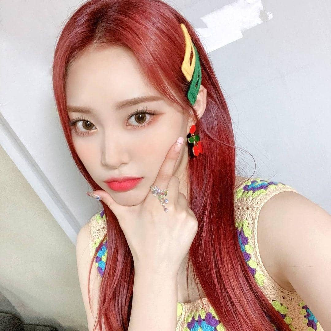 instagram.com/_weeekly