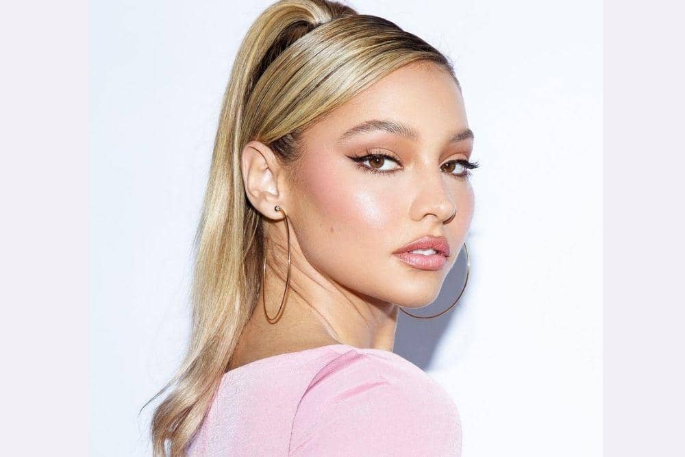 instagram.com/ash_kholm