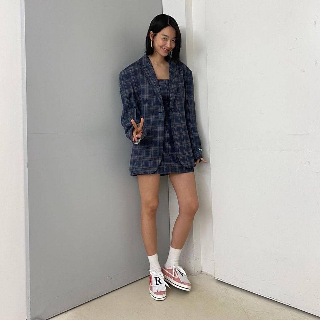 instagram.com/illusomina