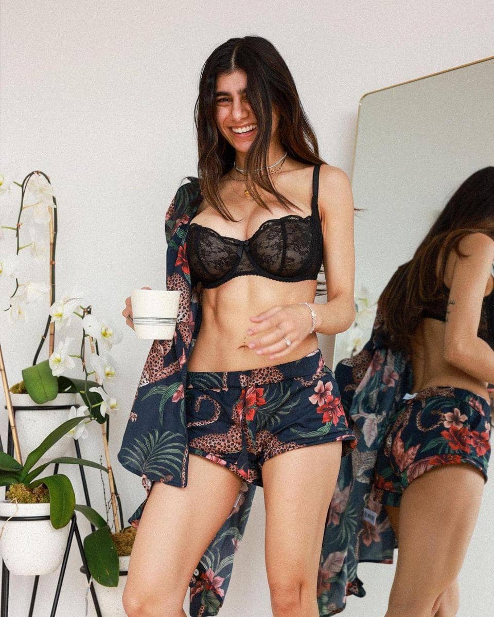 Instagram.com/Miakhalifa